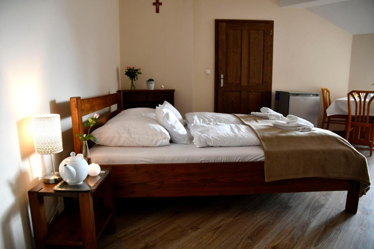Gosciniec Pod Lubomirem Bed & Breakfast Weglowka  Екстериор снимка