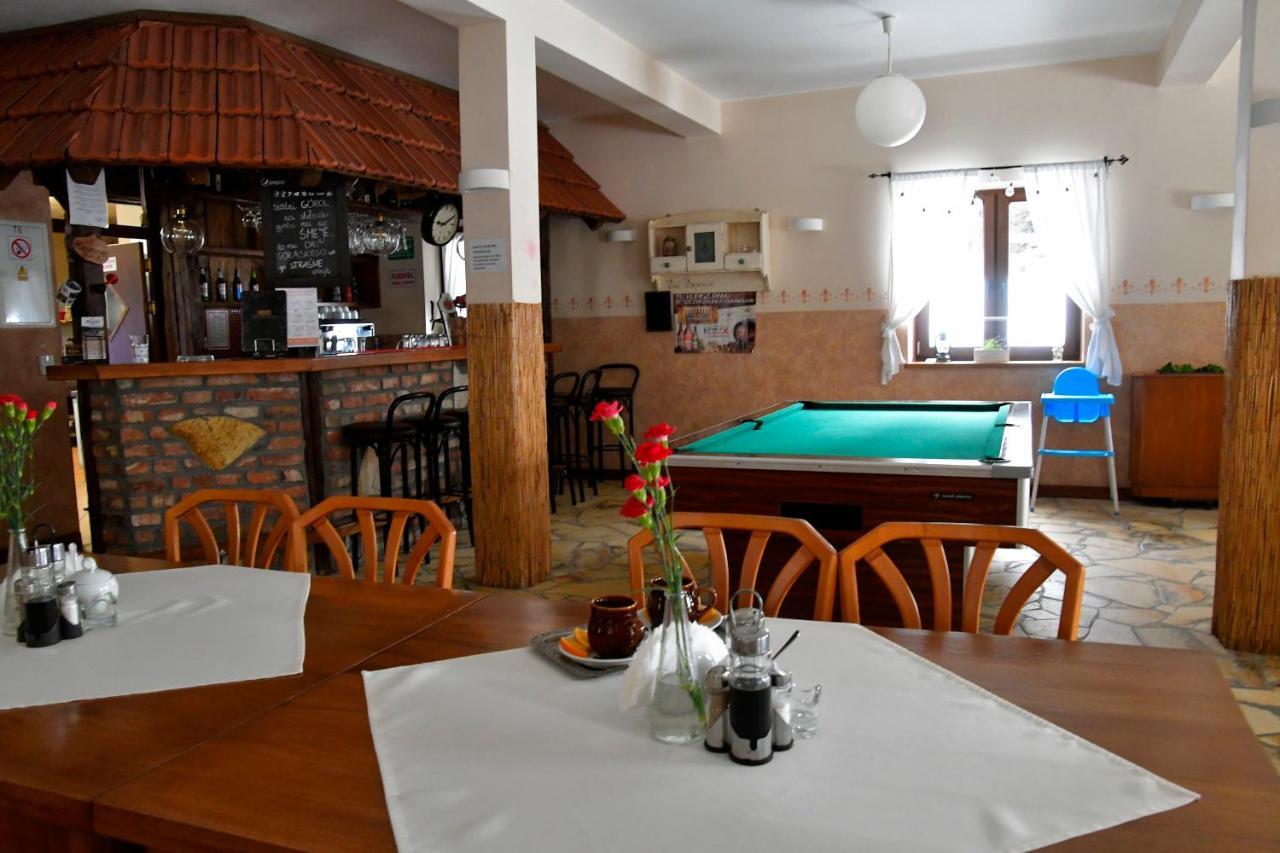 Gosciniec Pod Lubomirem Bed & Breakfast Weglowka  Екстериор снимка