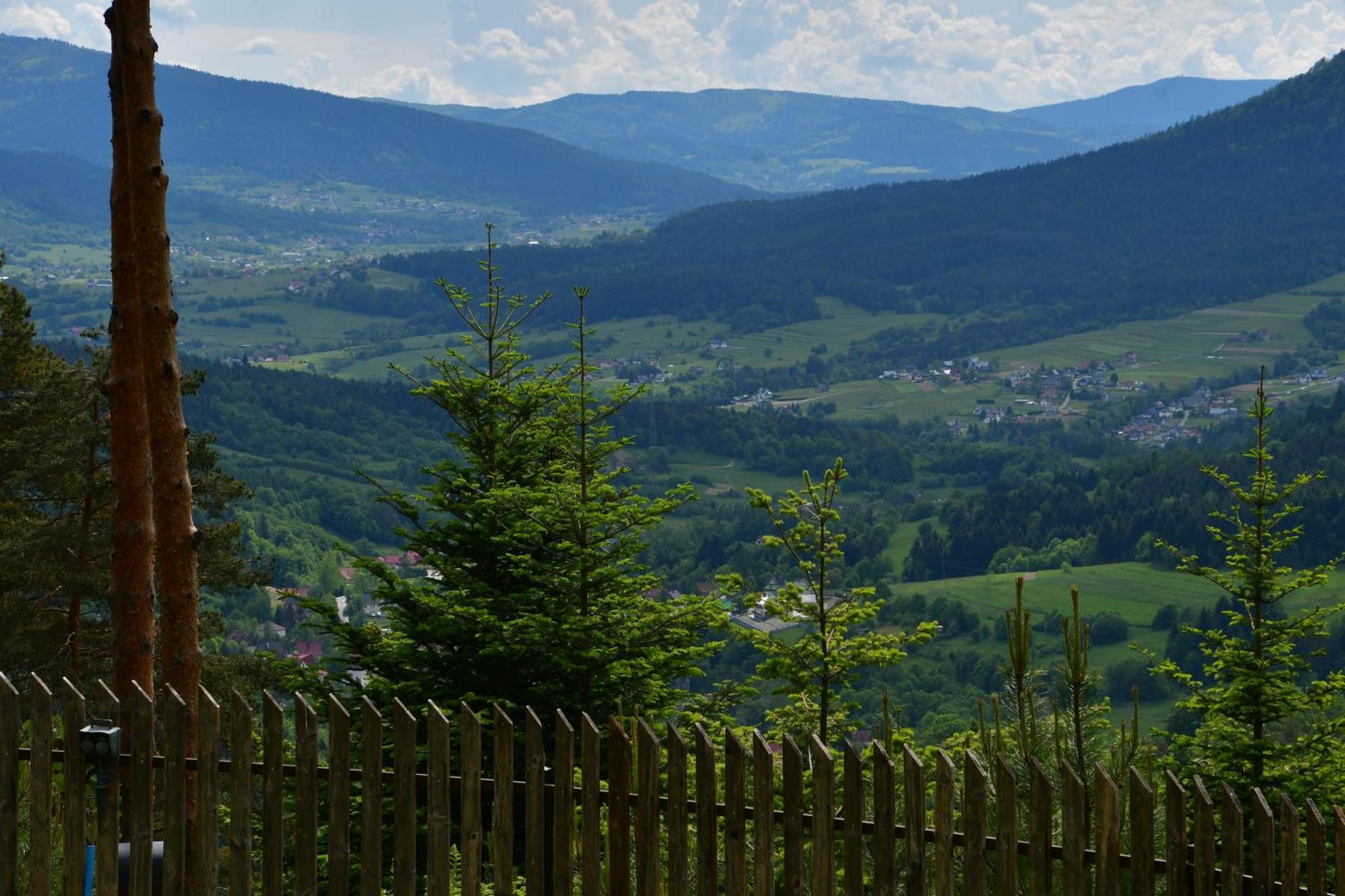 Gosciniec Pod Lubomirem Bed & Breakfast Weglowka  Екстериор снимка